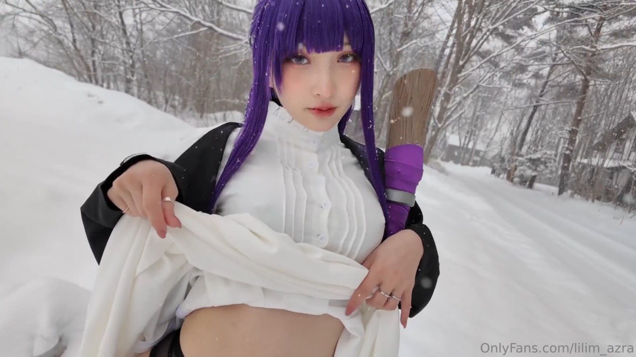 网红脸长发巨乳妹子，特写主动掰穴粉蝴蝶，手持镜头拍摄销魂舌功口交，后入女上位超级销魂